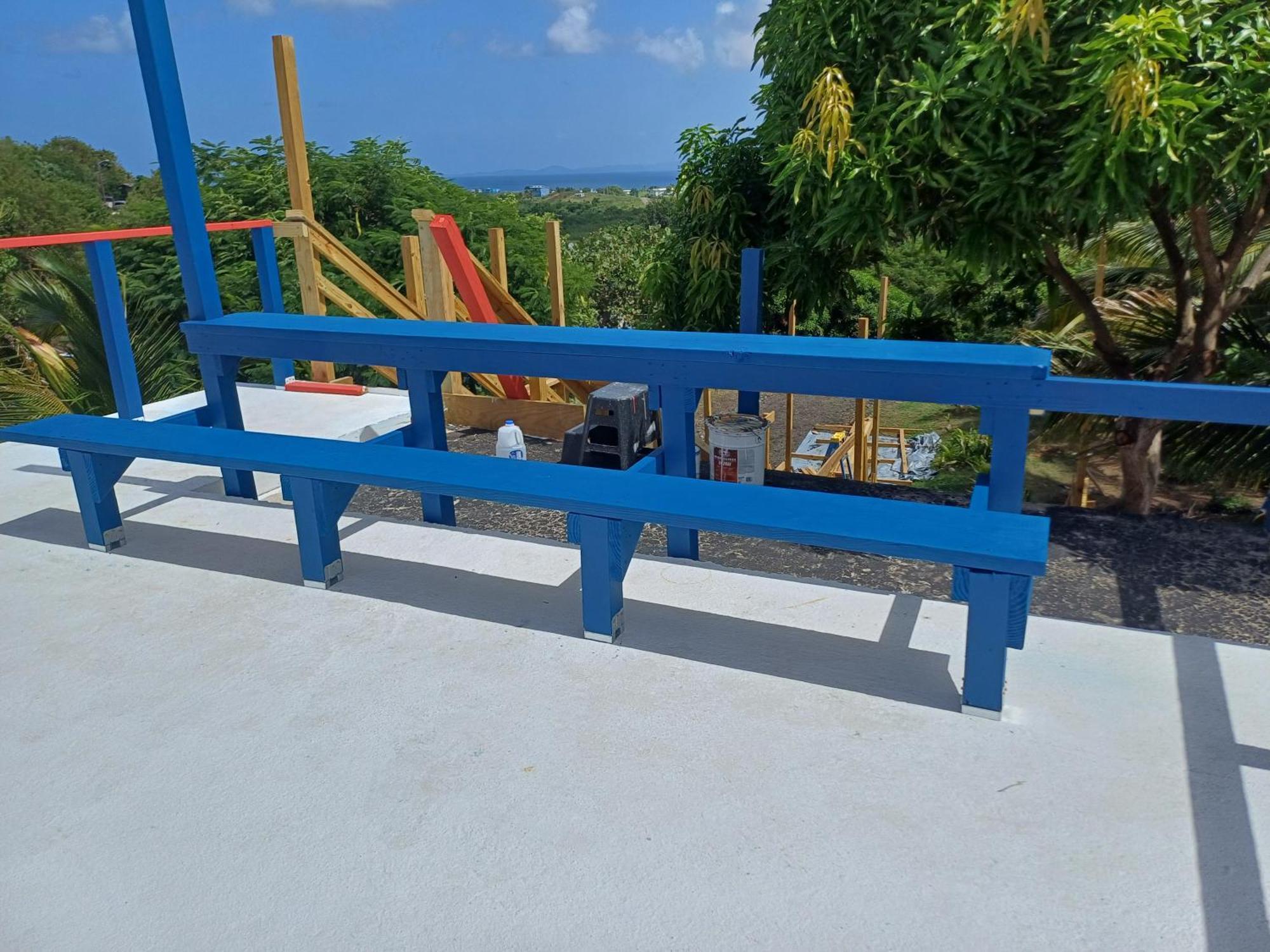 Rooster Run Glamping Camping Has Rooftop And Off The Ground Glamping Experience For 1 To 16 In A Single Tent And Views Of The Rain Forrest And To Culebra Across The Atlantic Ocean W Tents, Linens, Deluxe Air Beds, Warm Shower And More At A Great Pric Вьекес Экстерьер фото