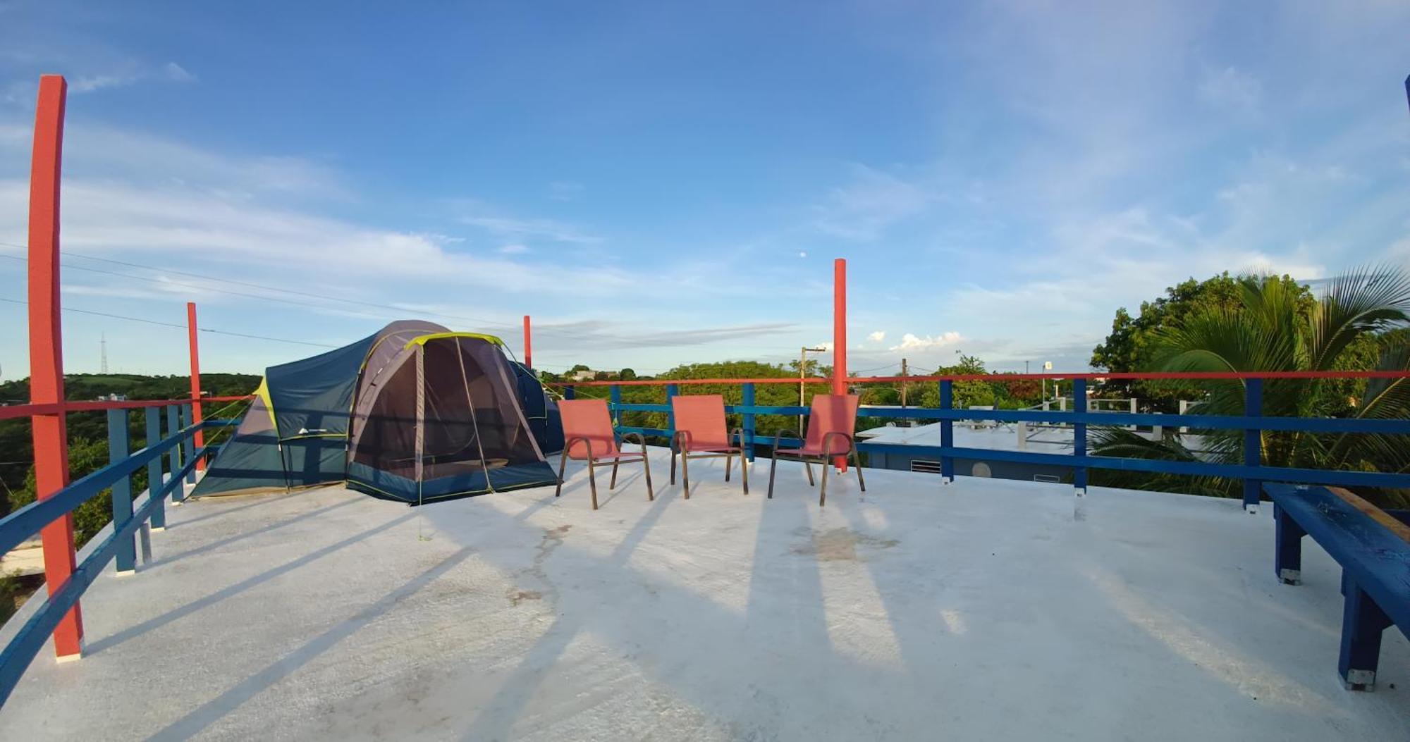 Rooster Run Glamping Camping Has Rooftop And Off The Ground Glamping Experience For 1 To 16 In A Single Tent And Views Of The Rain Forrest And To Culebra Across The Atlantic Ocean W Tents, Linens, Deluxe Air Beds, Warm Shower And More At A Great Pric Вьекес Экстерьер фото
